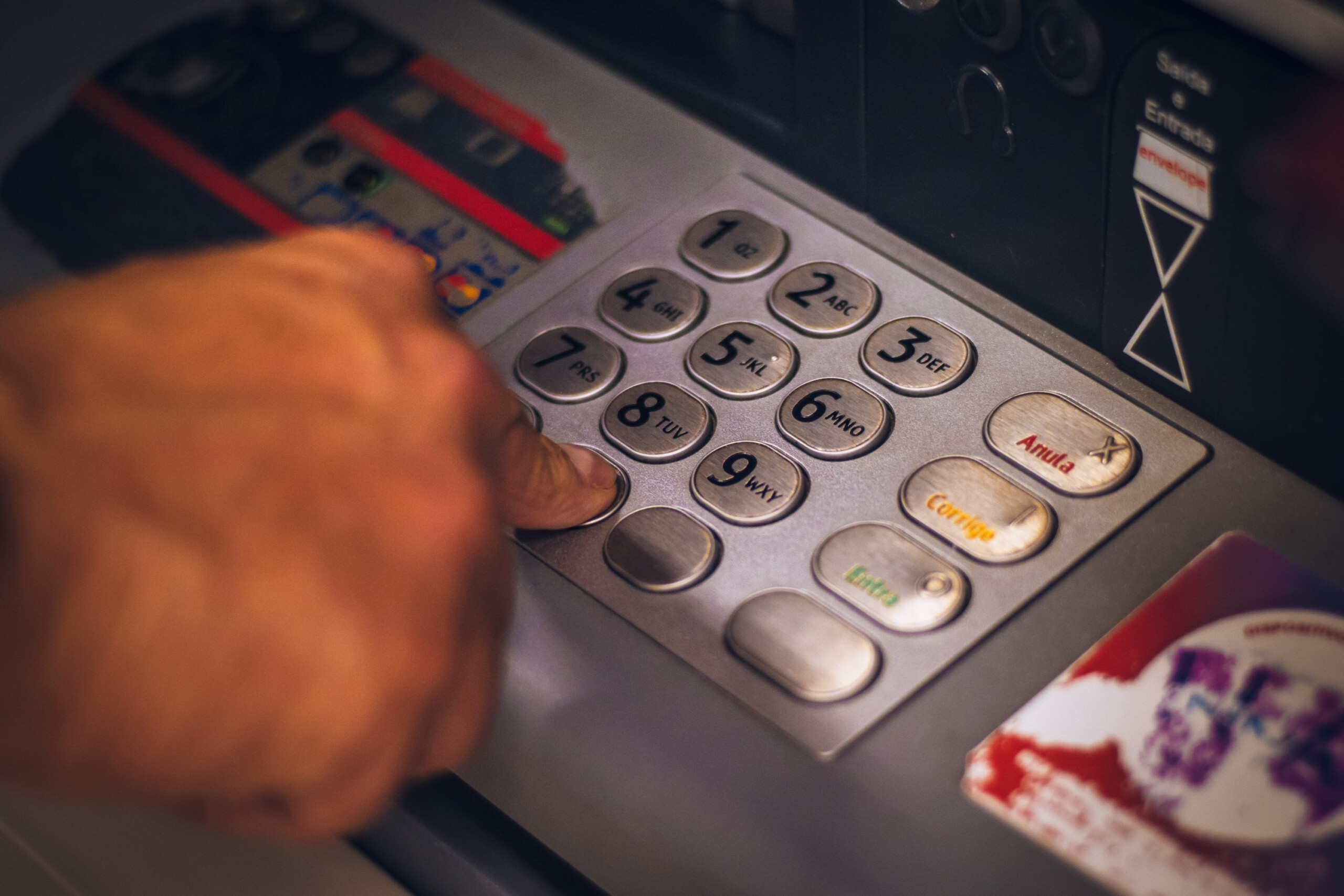 14 Best Checking Accounts To Avoid International ATM Fees 2023